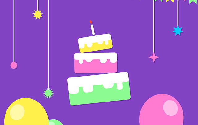 balony i tort urodzinowy